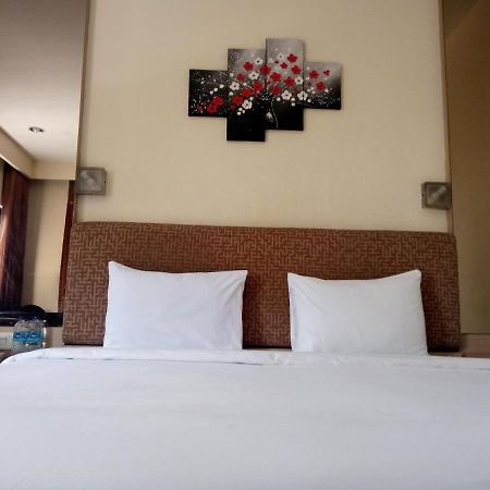 Ams Penthouse Hotel Jakarta Exterior photo